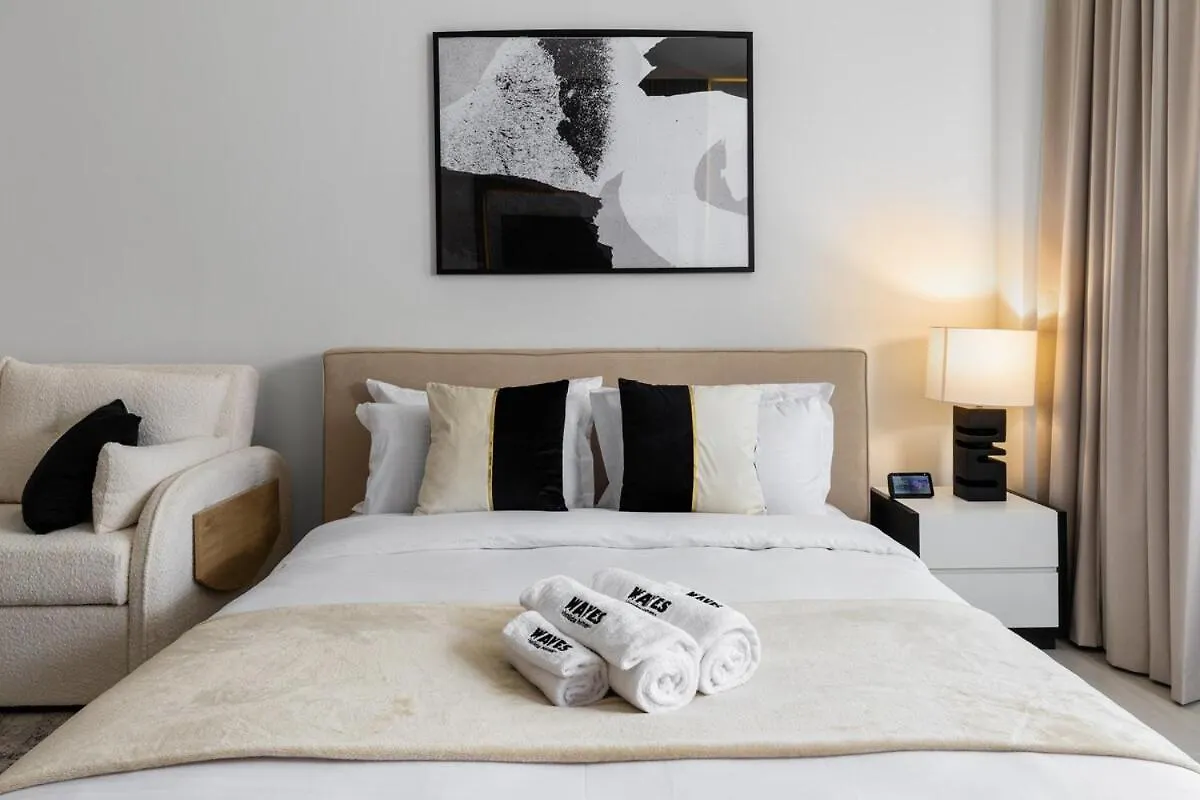 아파트 Waves - Luxe Studio With Jacuzzi & City Views 두바이 아랍에미리트