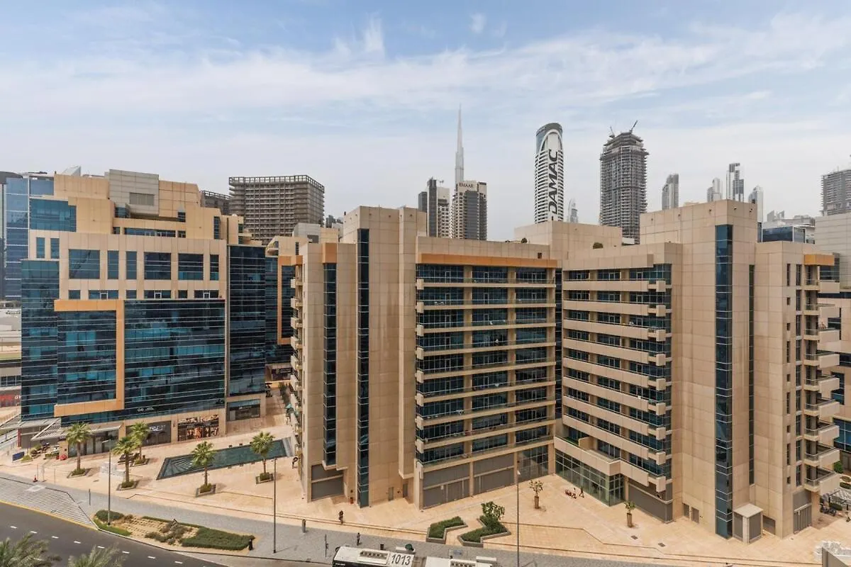 Waves - Luxe Studio With Jacuzzi & City Views Dubai 0*,